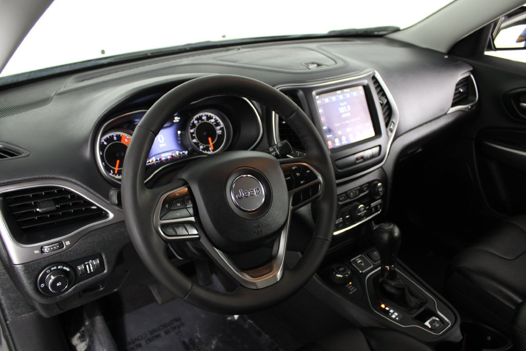 Used 2022 Jeep Cherokee Latitude Lux w/ Sun & Sound Group AWD/4WD image 17