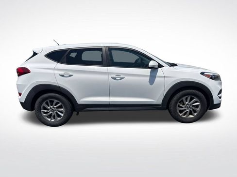 Used 2018 Hyundai Tucson SE w/ Cargo Package AWD/4WD image 6