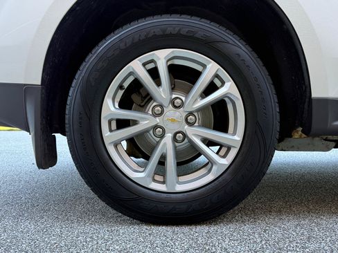Used 2017 Chevrolet Equinox LT w/ Convenience Package FWD image 42