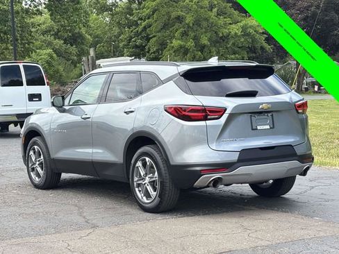 Used 2023 Chevrolet Blazer LT AWD/4WD image 2
