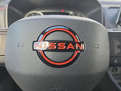 Used 2025 Nissan Rogue SV AWD/4WD image 5