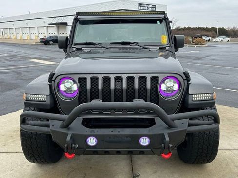 Used 2020 Jeep Wrangler Unlimited Sahara image 2
