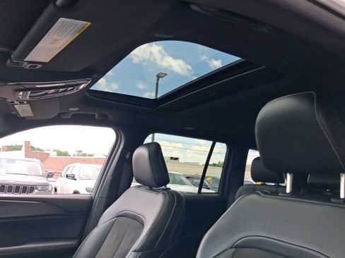 Certified 2023 Jeep Grand Cherokee Altitude AWD/4WD image 17