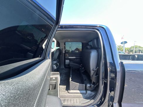 Used 2025 Ford F350 Lariat w/ Lariat Ultimate Package AWD/4WD image 13