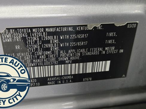 Used 2020 Toyota RAV4 XLE image 21