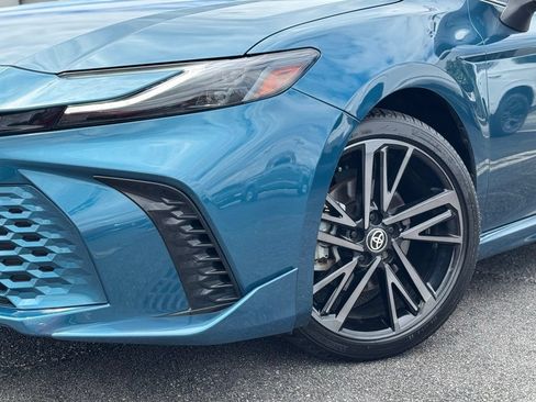 Used 2025 Toyota Camry XSE FWD image 5