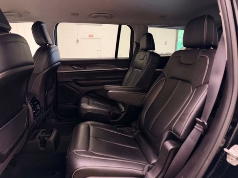 Used 2023 Jeep Grand Cherokee L Limited AWD/4WD image 24