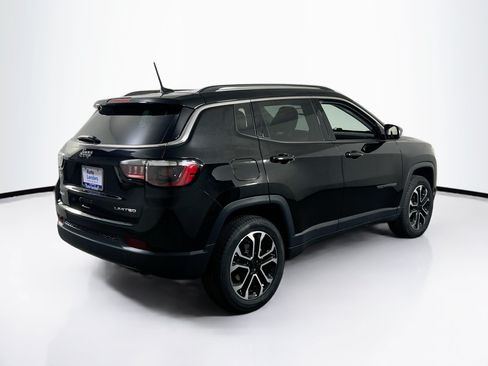 Used 2022 Jeep Compass Limited AWD/4WD image 5