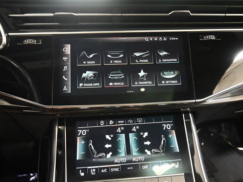 Used 2021 Audi Q8 Premium Plus w/ Premium Plus Package AWD/4WD image 25