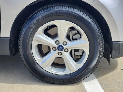 Used 2022 Ford Edge SE image 10