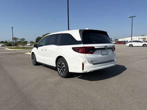 New 2026 Honda Odyssey EX-L image 3