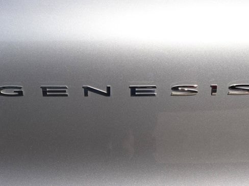 Used 2025 Genesis GV70 2.5T AWD/4WD image 64