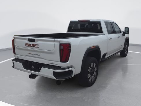 Used 2024 GMC Sierra 2500 Denali w/ Denali Reserve Package AWD/4WD image 3