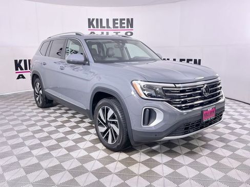 Used 2025 Volkswagen Atlas SEL image 9