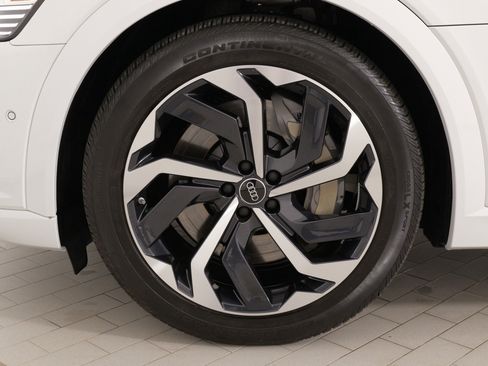 Used 2024 Audi Q8 e-tron Premium Plus w/ Premium Plus Package image 66