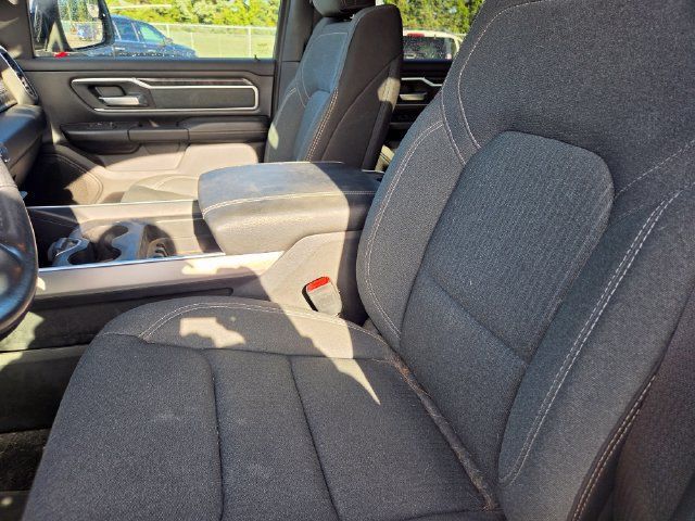 Used 2022 RAM 1500 Big Horn AWD/4WD image 3