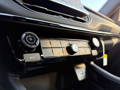 New 2026 Jeep Compass Limited image 23