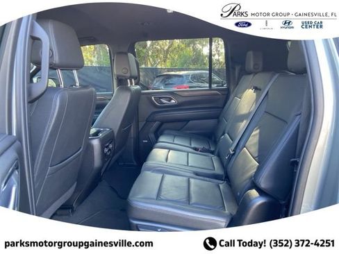 Used 2024 Chevrolet Suburban LT image 11