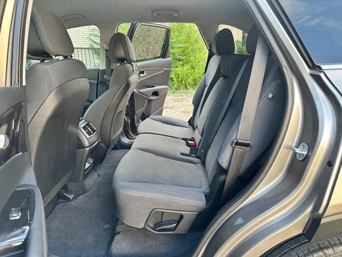 Used 2016 Kia Sorento L FWD image 15