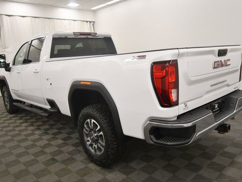 Used 2024 GMC Sierra 3500 SLE w/ SLE Convenience Package image 5