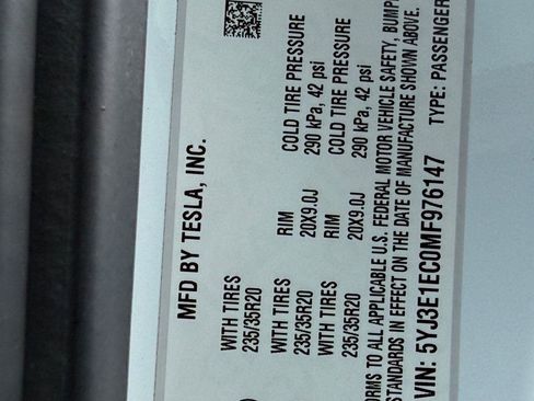 Used 2021 Tesla Model 3 Performance image 39