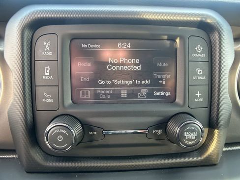 Used 2021 Jeep Gladiator Sport image 13