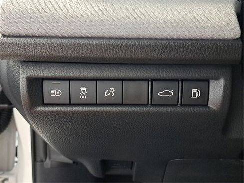 Used 2025 Toyota Camry SE image 23