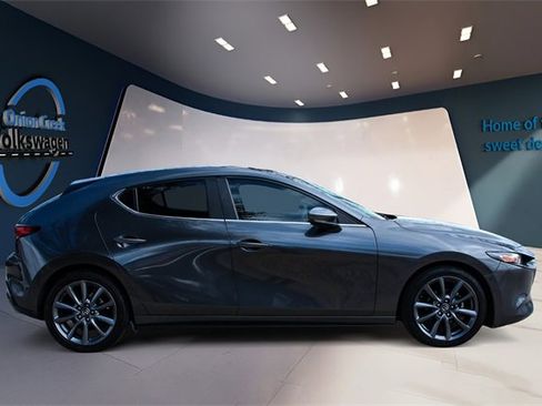 Used 2021 MAZDA MAZDA3 s image 4