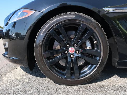 Used 2017 Jaguar XJ L Portfolio AWD/4WD image 57