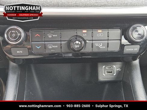 Used 2024 Jeep Compass Latitude AWD/4WD image 15