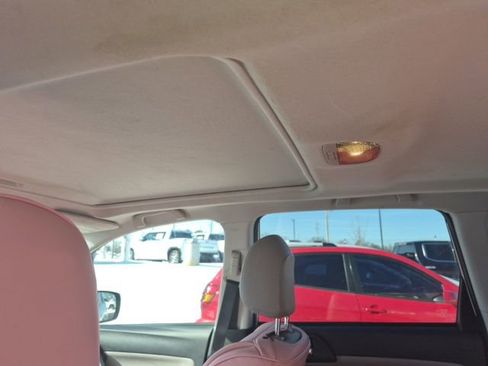 Used 2015 Subaru Forester 2.5i Limited image 8