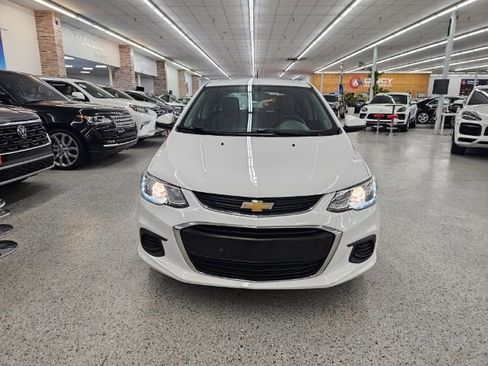 Used 2018 Chevrolet Sonic LT image 2