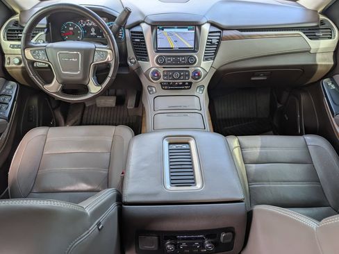 Used 2019 GMC Yukon Denali w/ Denali Ultimate Package AWD/4WD image 22