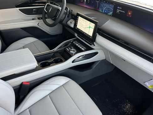 New 2026 Lincoln Nautilus Premier AWD/4WD image 15