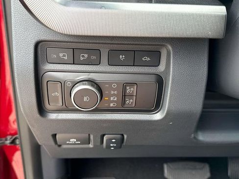 Used 2024 Ford F250 Platinum image 16