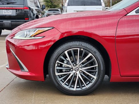 Certified 2025 Lexus ES 350 12.3-in Lexus Interface, Panor image 9