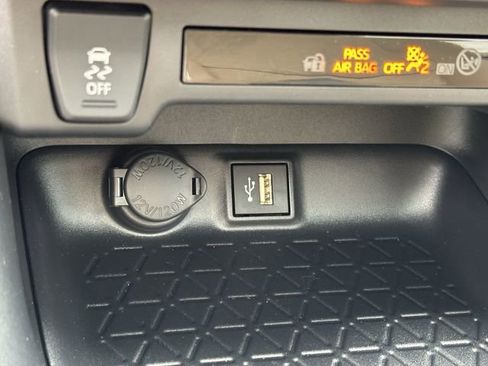 Used 2025 Toyota RAV4 XLE w/ Convenience Package image 20