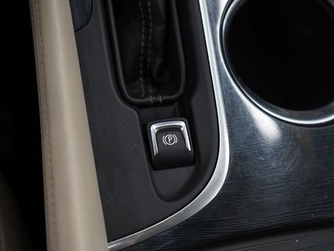 Used 2018 Buick Envision Premium image 25