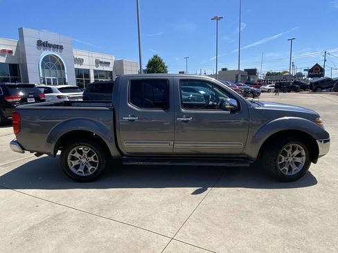 Used 2019 Nissan Frontier SL RWD image 10