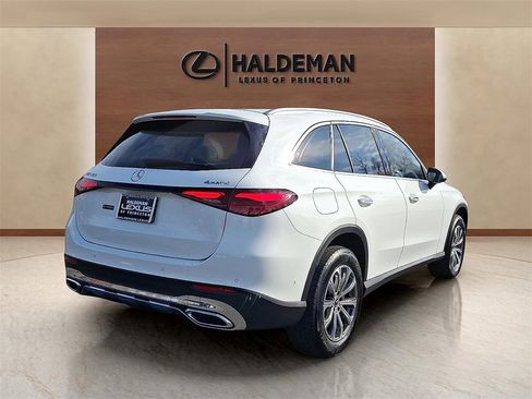 Used 2023 Mercedes-Benz GLC 300 4MATIC image 6