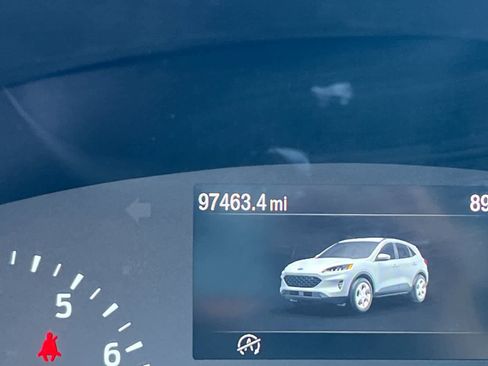 Used 2021 Ford Escape SE image 25