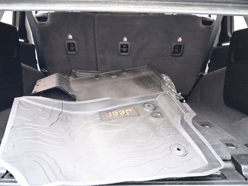 Used 2021 Jeep Wrangler Unlimited Sport image 39