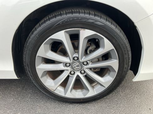 Used 2015 Honda Accord Sport image 10