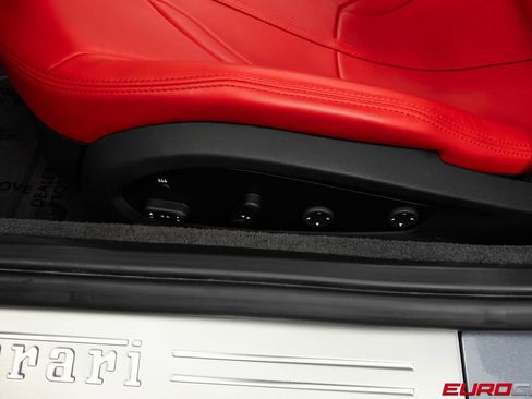 Used 2022 Ferrari 812 GTS RWD image 45