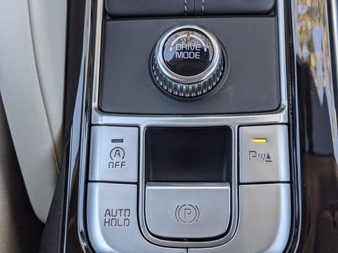 Used 2025 Kia Telluride S image 30