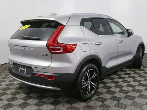 Used 2025 Volvo XC40 B5 Core image 13