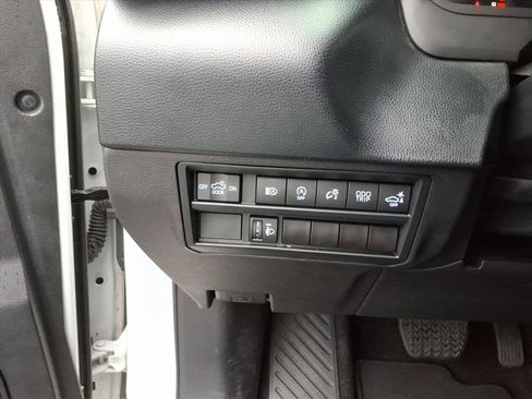 Used 2023 Toyota Tundra SR5 w/ SR5 Convenience Package AWD/4WD image 17
