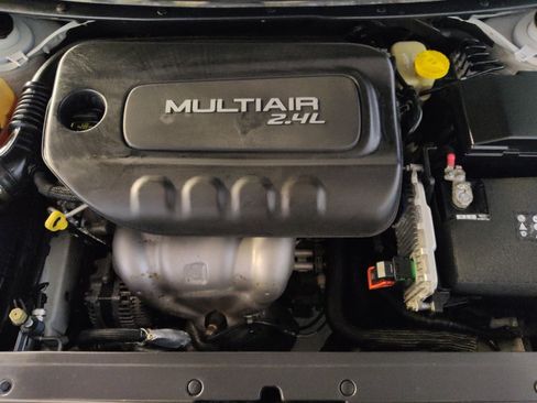 Used 2016 Chrysler 200 Limited w/ Anniversary Edition image 30