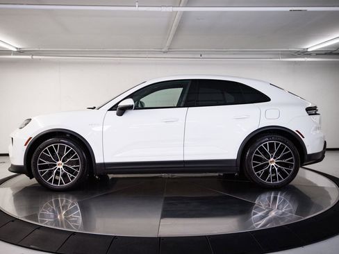 New 2026 Porsche Macan Electric RWD image 2