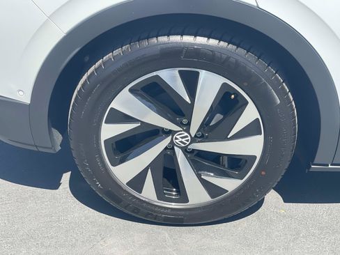 Certified 2023 Volkswagen ID.4 Pro RWD image 6